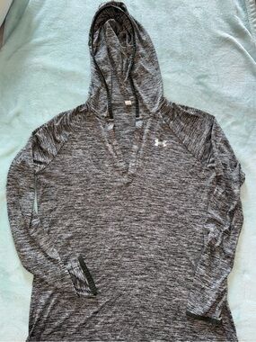 Women’s Underarmour Marled Olive Green Hooded Long Sleeve Shirt Size Medium